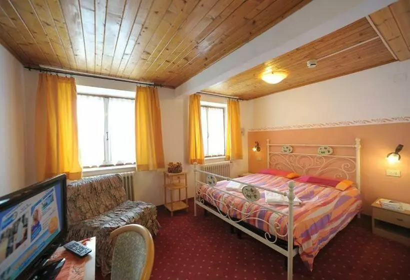 スタンダードトリプルルーム, Albergo Malga Ciapela