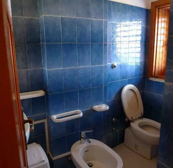 Standard-huone, Alexander