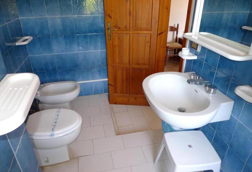 Четырехместный Номер Стандарт, Alexander