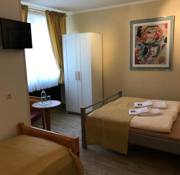 패밀리 룸, Alt Montjoie