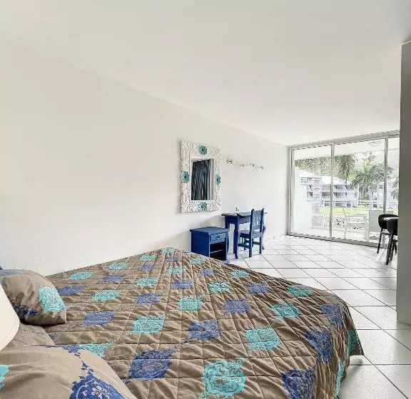 استودیو استاندارد با چشم‌انداز باغ, Le Domaine Anse Marcel Beach Resort