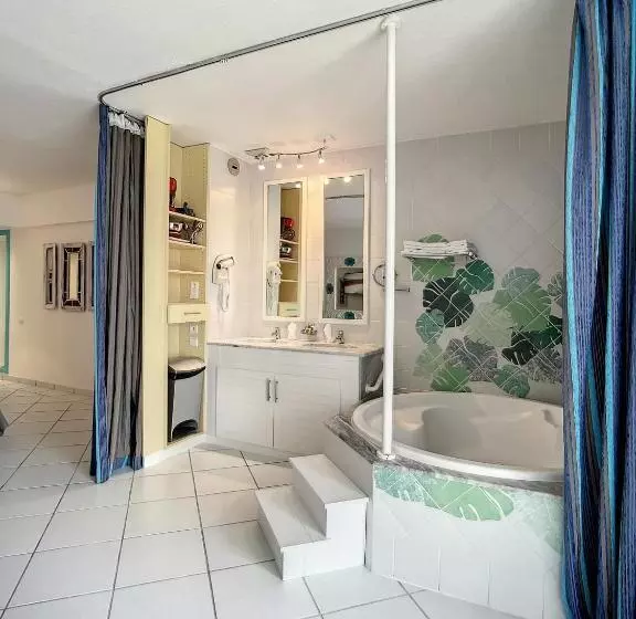 اتاق استاندارد با چشم‌انداز باغ, Le Domaine Anse Marcel Beach Resort