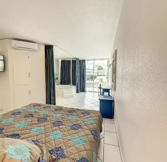 اتاق استاندارد با چشم‌انداز باغ, Le Domaine Anse Marcel Beach Resort