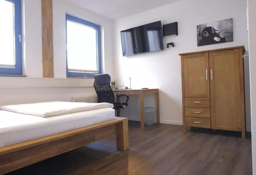 Economy Yhden Hengen Huone, Aparthotel Pumpengasse