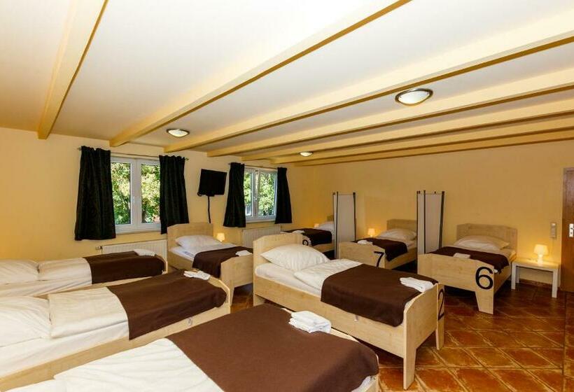 共用房间的床, Apart Hotel Sarstedter Hof