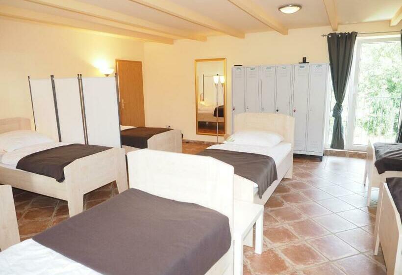 共用房间的床, Apart Hotel Sarstedter Hof