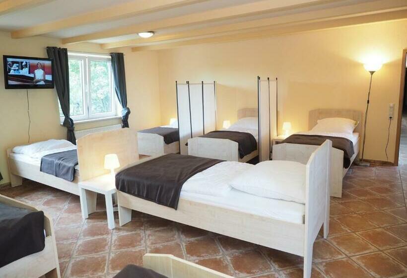 共用房间的床, Apart Hotel Sarstedter Hof