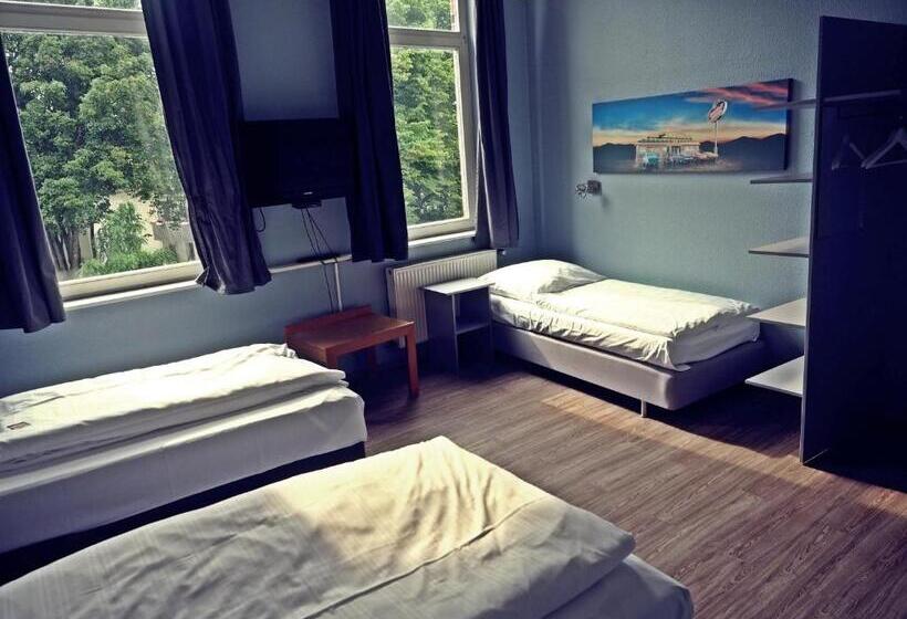 标准三人间, Apart Hotel Sarstedter Hof