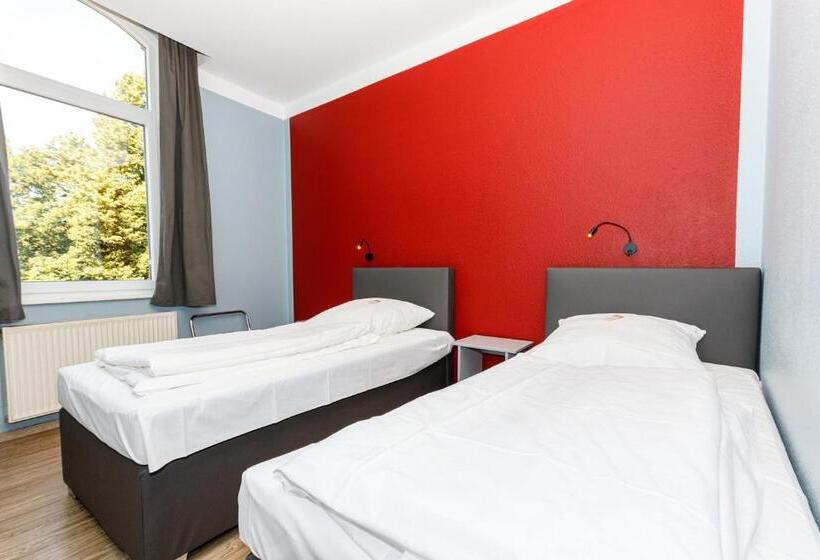 标准三人间, Apart Hotel Sarstedter Hof