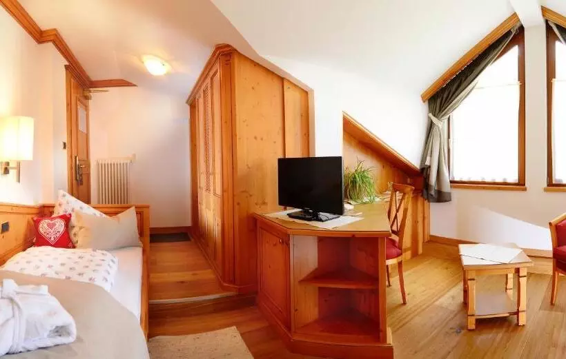 Standard Yhden Hengen Huone, Brunnerhof
