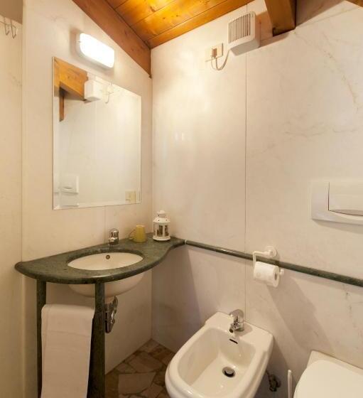 חדר סטנדרט, Caselle