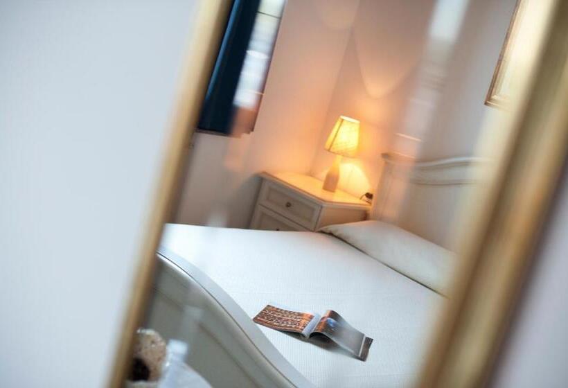 חדר סטנדרט, Caselle