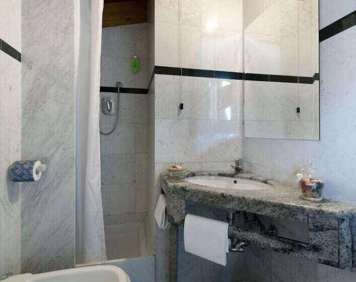 חדר סטנדרט יחיד, Caselle