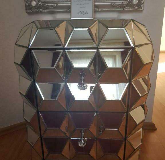 スタンダードルーム, Hölscher