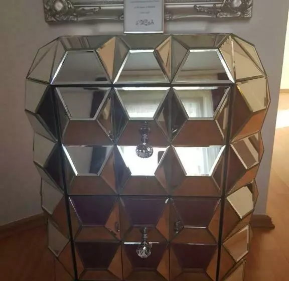 スタンダードルーム, Hölscher