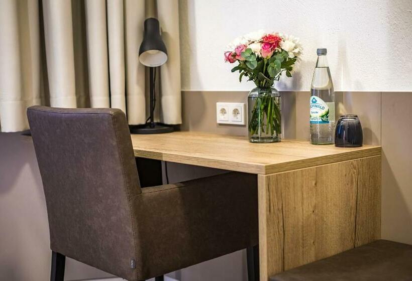 غرفة قياسية فردية, Lehn