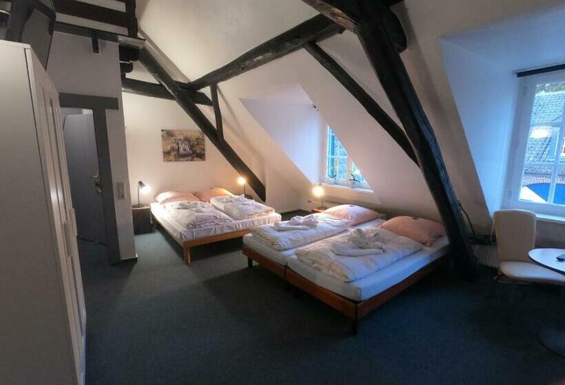 家庭间, Schloss Walbeck