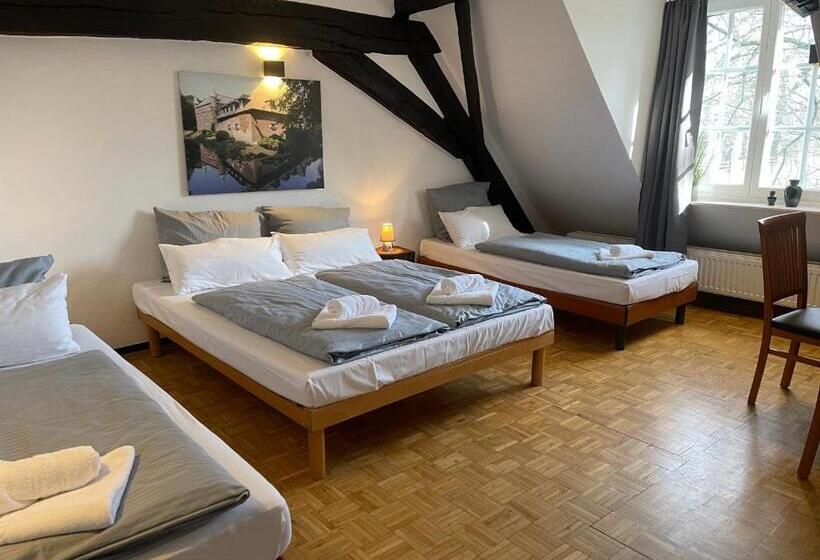 家庭间, Schloss Walbeck