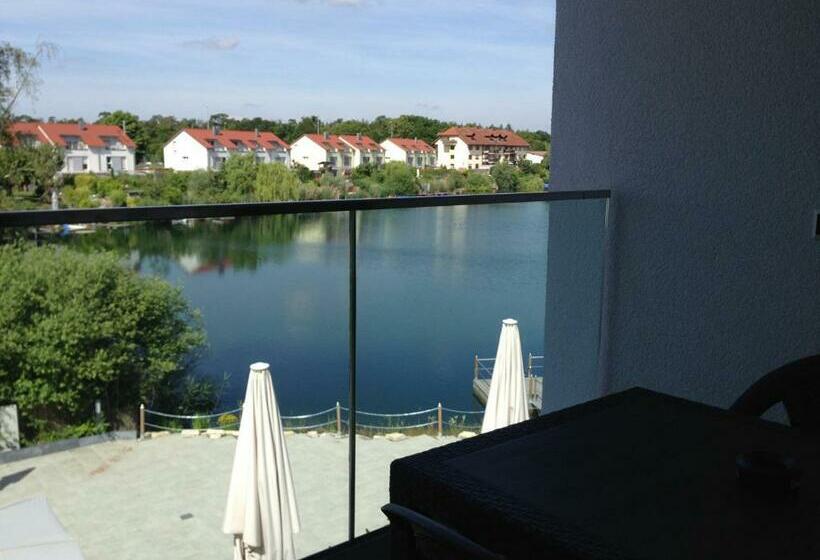 חדר סטנדרט לשלושה, Seehotel Forst