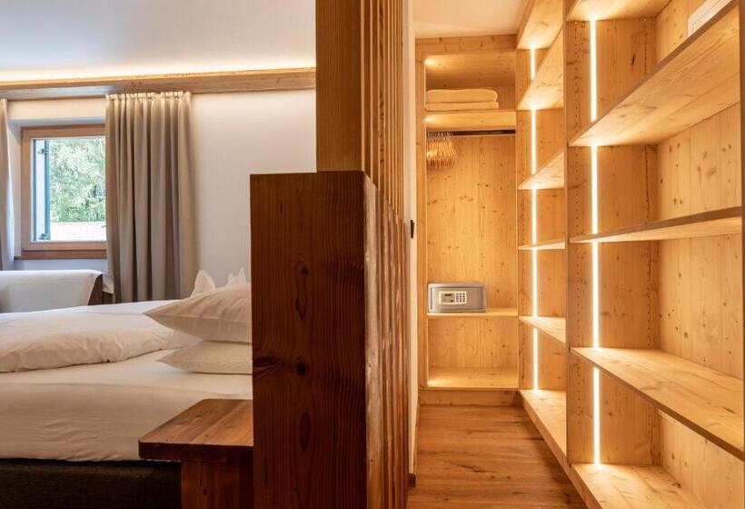 舒适型房间, Tann