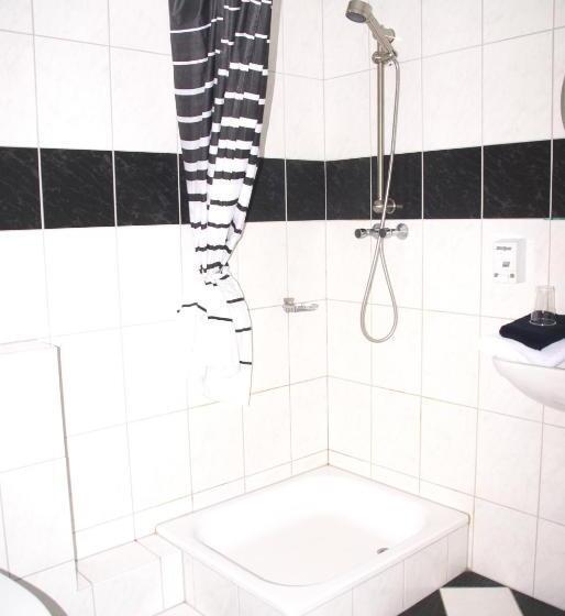 スタンダードルーム, Restaurant De Boekanier