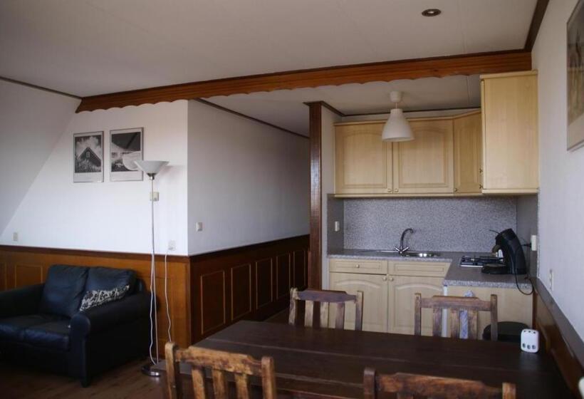 ２ベッドルームアパートメント, Restaurant De Boekanier