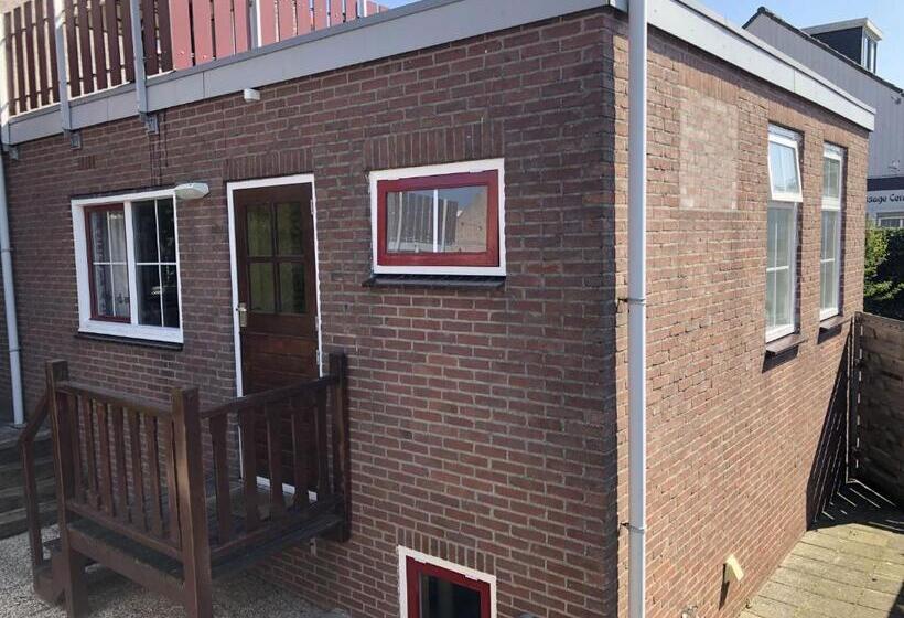 １ベッドルームアパートメント, Restaurant De Boekanier