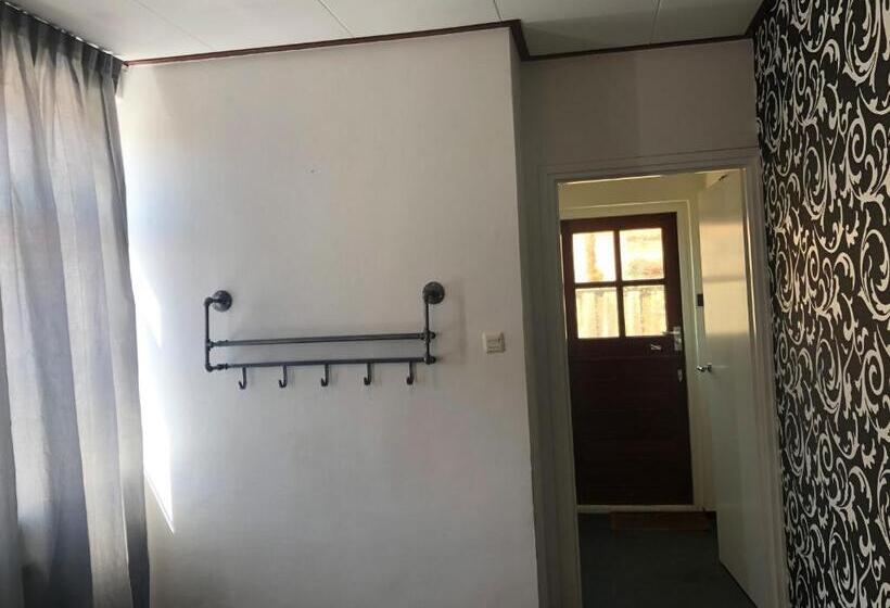 １ベッドルームアパートメント, Restaurant De Boekanier