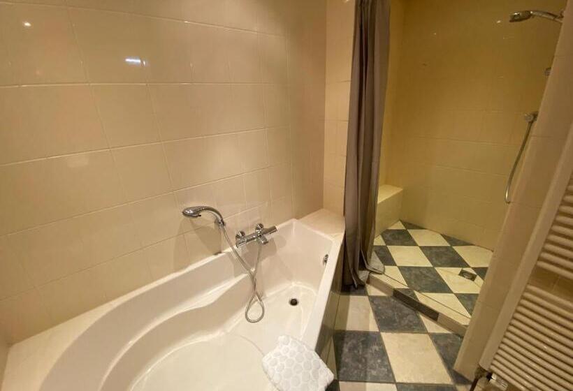 ３ベッドルームアパートメント, Restaurant De Boekanier