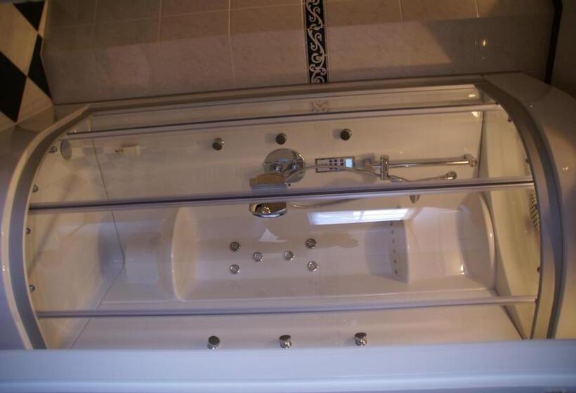 スタンダードルーム, Restaurant De Boekanier