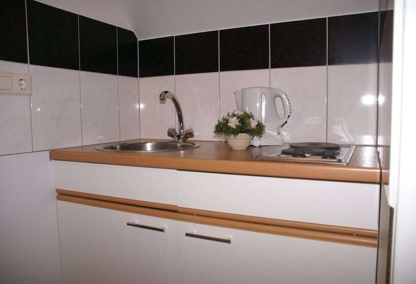 ファミリールーム, Restaurant De Boekanier