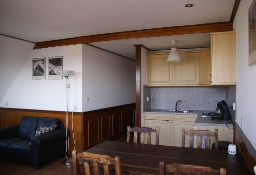 ２ベッドルームアパートメント, Restaurant De Boekanier