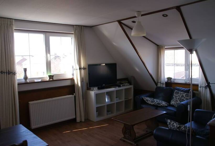 ２ベッドルームアパートメント, Restaurant De Boekanier