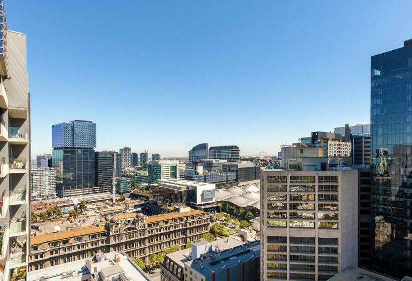 آپارتمان 1 خوابه با بالکن, Aura On Flinders Serviced Apartments