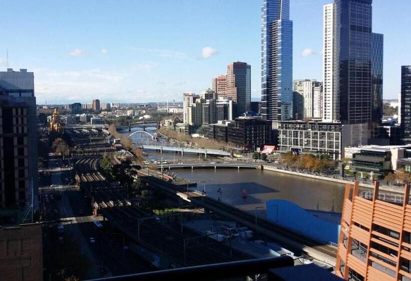 דירת חדר סופריור, Aura On Flinders Serviced Apartments