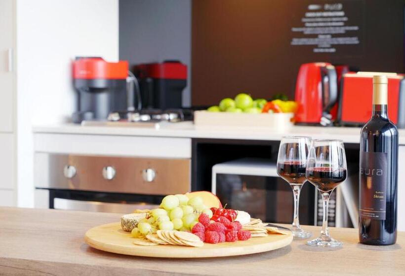 דירת 2 חדרים סופריור, Aura On Flinders Serviced Apartments