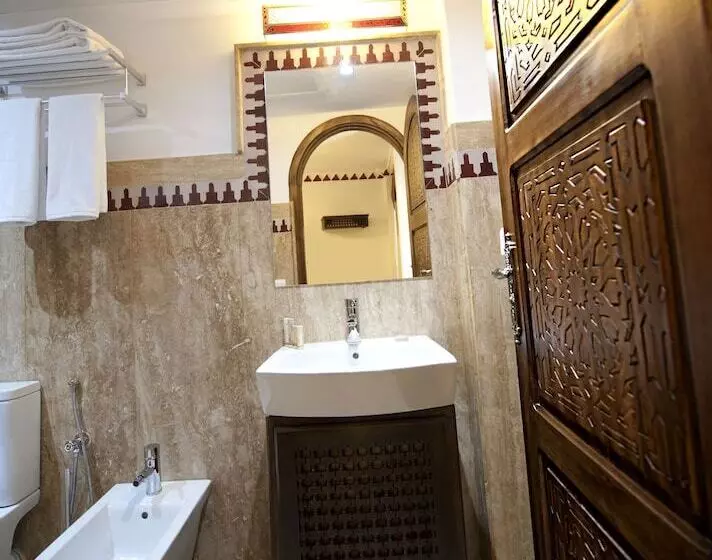 اتاق لوکس, Dar Yasmine