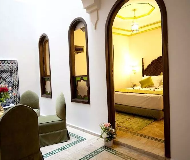اتاق لوکس, Dar Yasmine