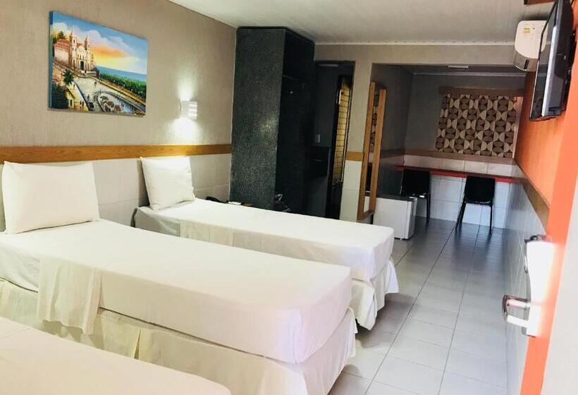 חדר סופריור לשלושה, Inter