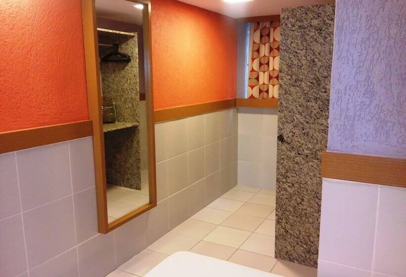 חדר סופריור, Inter