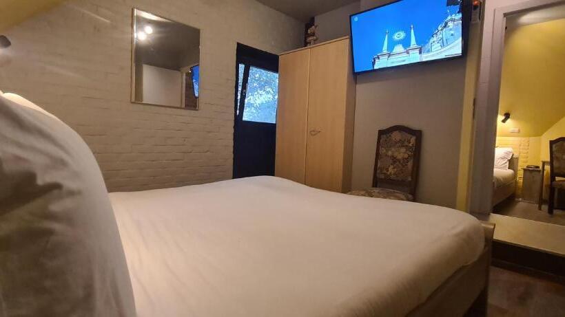 غرفة قياسية رباعية, Landhuis 't Wilgenerf