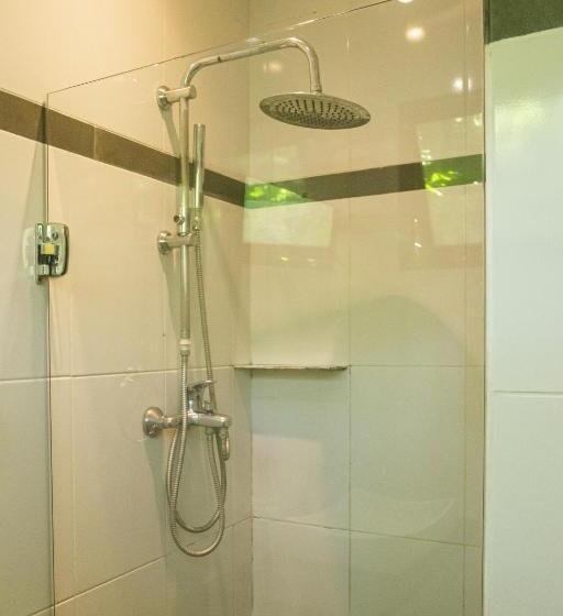 استودیو خانوادگی, Pousada Aquarela