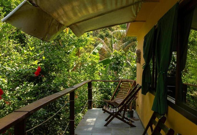 استودیو خانوادگی, Pousada Aquarela