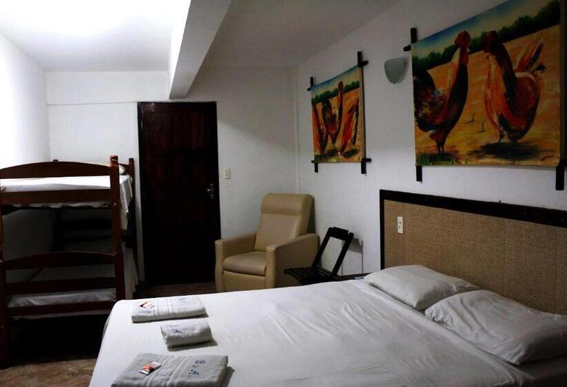 غرفة قياسية ثلاثية, Pousada Beijos Y Abraços