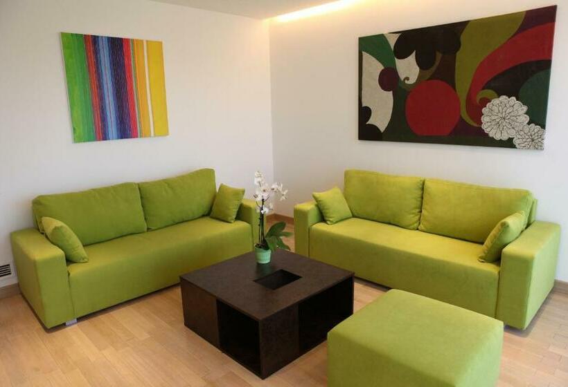 سوئیت با بالکن, Zepter