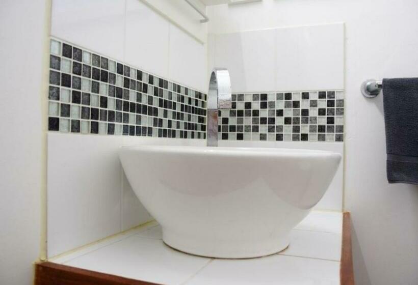 اتاق استاندارد با چشمانداز باغ, Kimberley Croc Motel