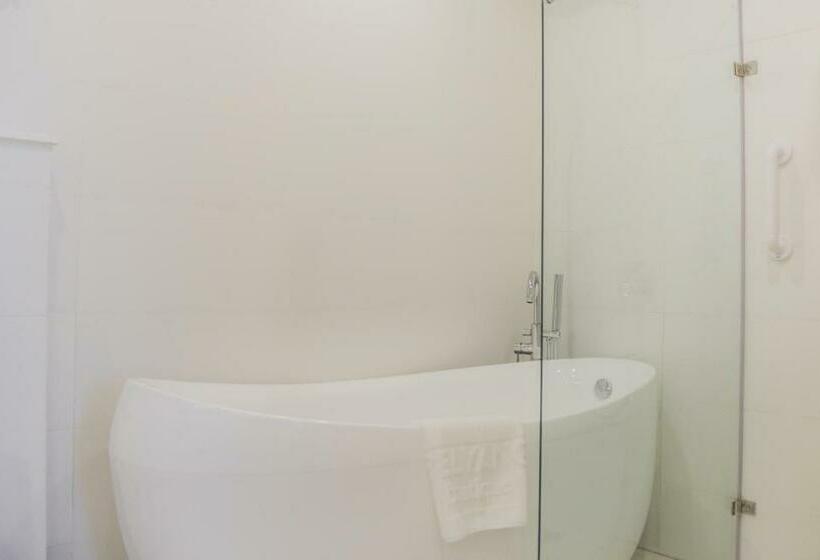 سوییت لوکس, Pelyang Boutique