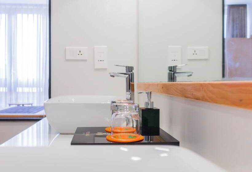 سوییت لوکس, Pelyang Boutique