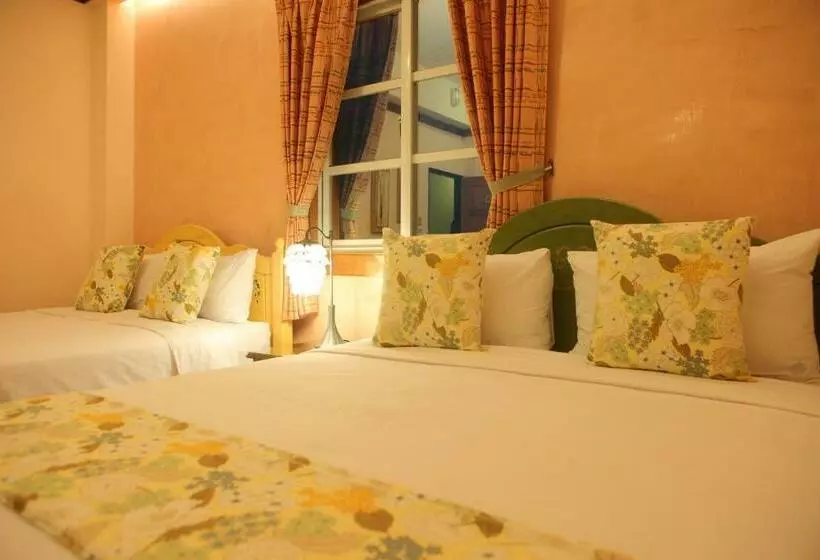 اتاق استاندارد چهار تخته, Kenting Avignon