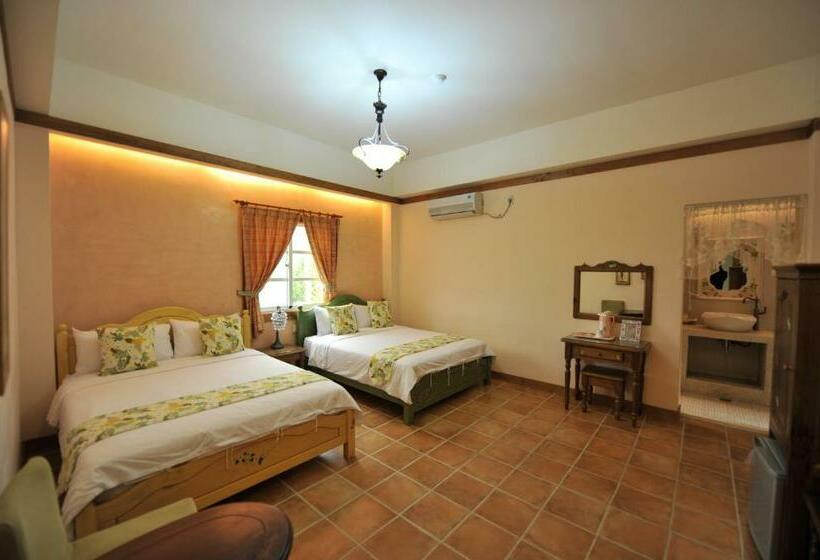 اتاق استاندارد چهار تخته, Kenting Avignon